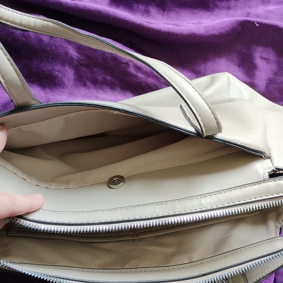 Nine West beige shoulder bag - Picture 5 of 10
